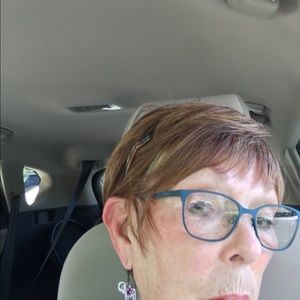 Meet your Posher, Wava